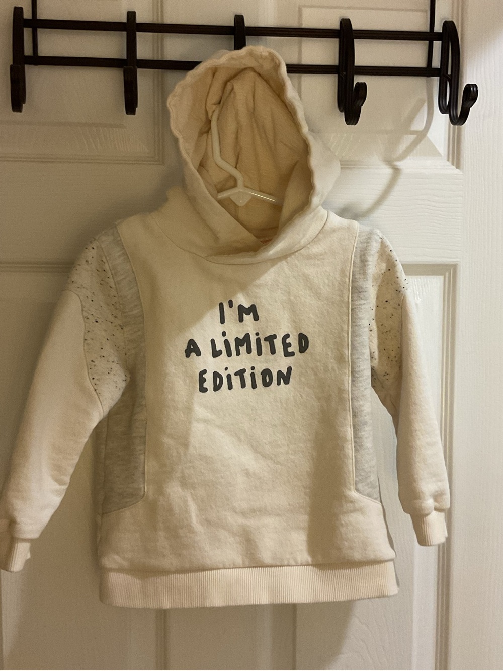 Zara baby Cream Hoodie graphic Sweatshirt long sleeve size 2/3 cotton comfy